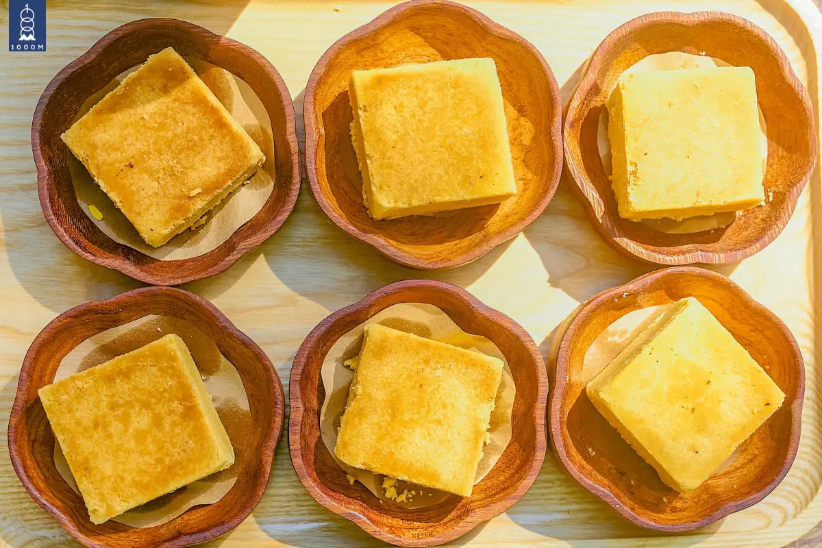 Vỏ bánh Sành mềm mịn, tinh tế Vỏ bánh Sành mềm mịn, tinh tế